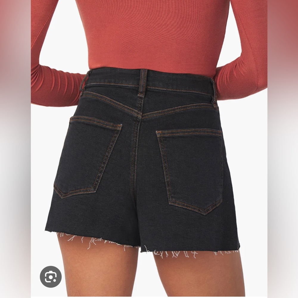 High Rise Stretch Shorts - Picture 3 of 3